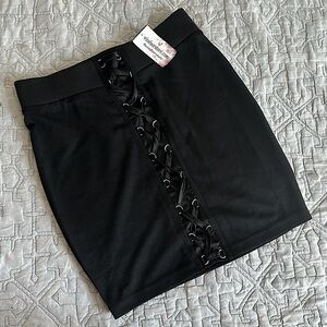 🩷NWT WINDSOR BODYCON LITTLE BLACK SKIRT TIED DESIGN SIZE SMALL FALL TRENDING